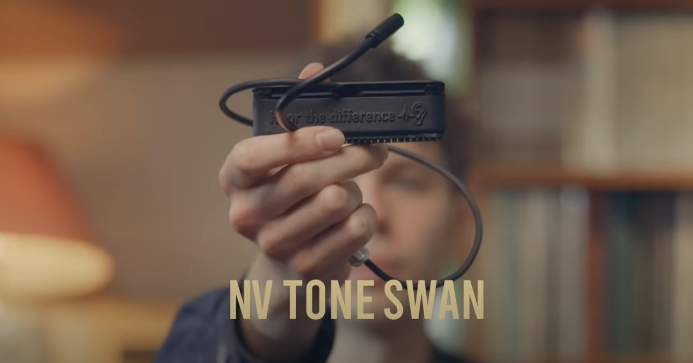 NV Tone Swan by Antoine Boyer