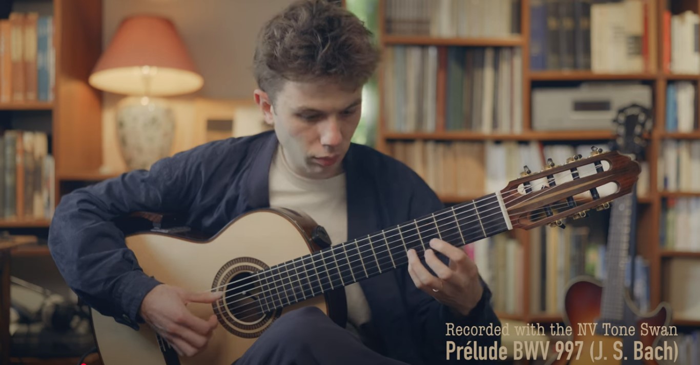 Antoine Boyer demonstrates the sound quality of the NV Tone Swan